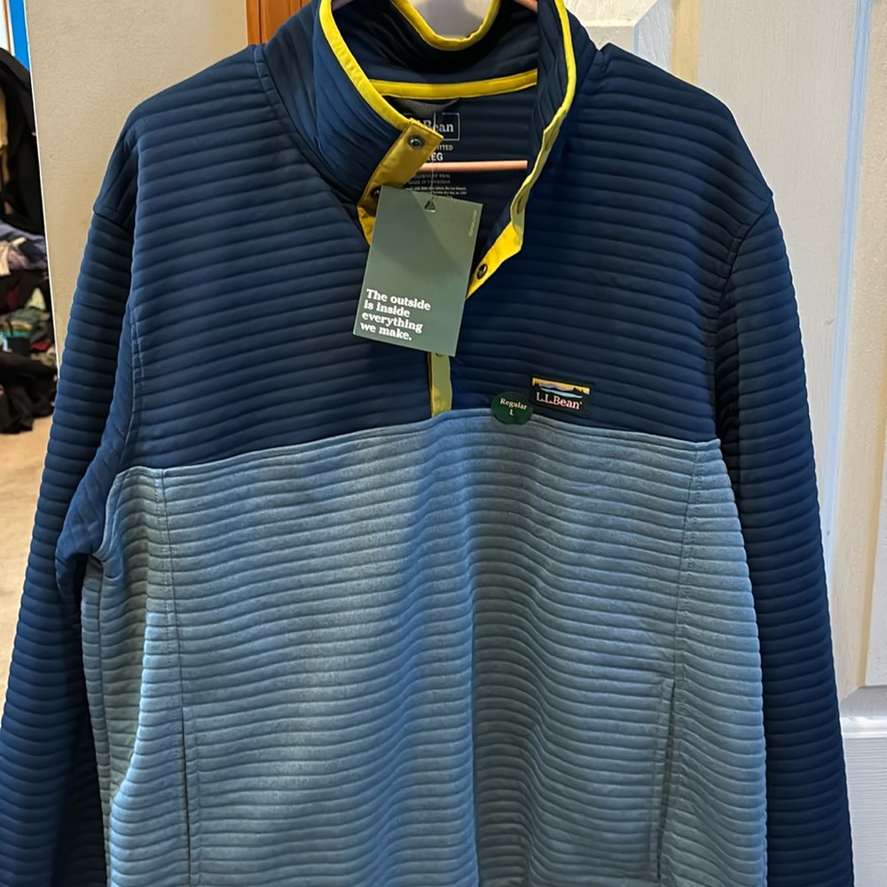 Men's LLBean slightly fitted airknit fleece